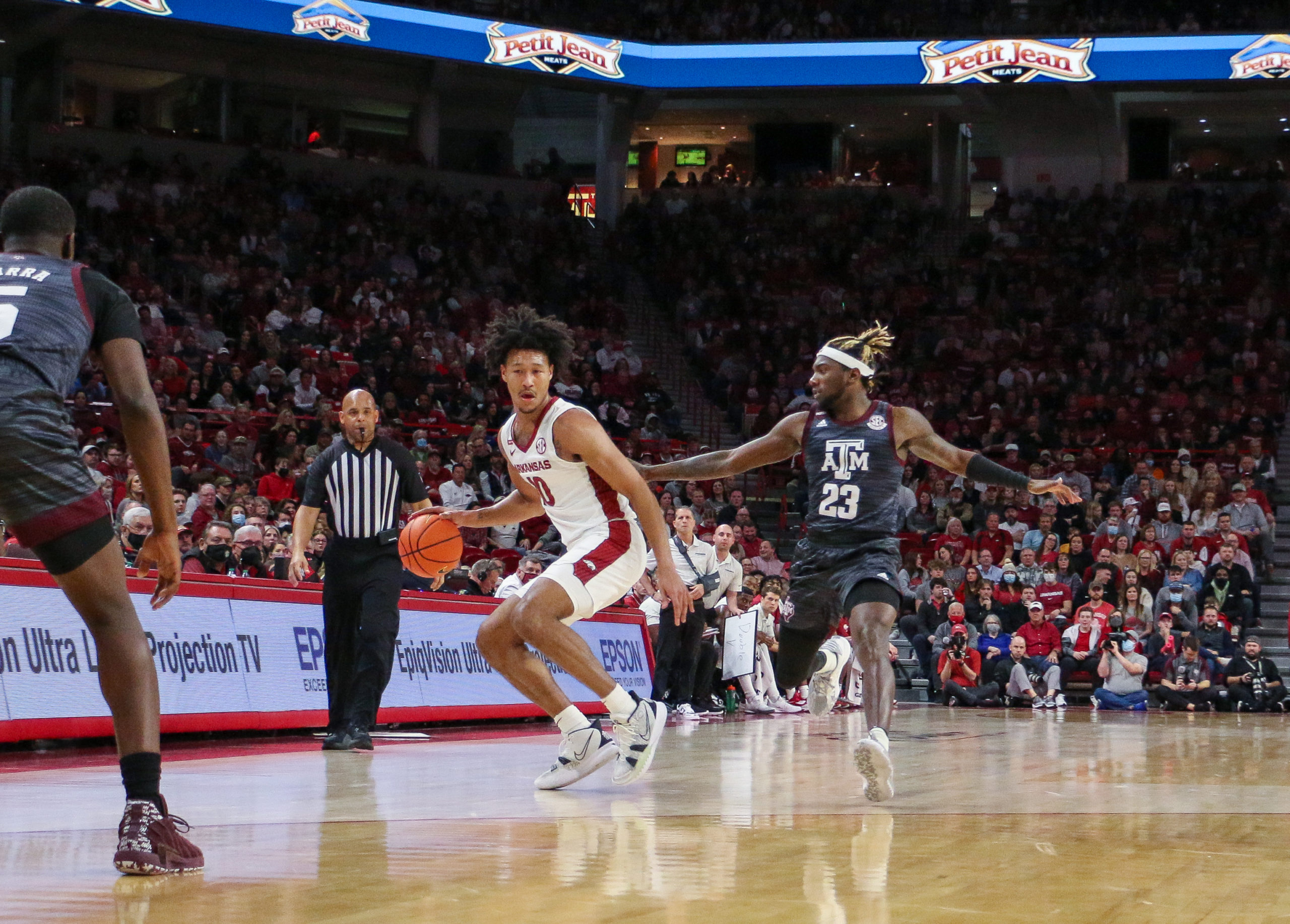 Arkansas pulls through in overtime win against Aggies