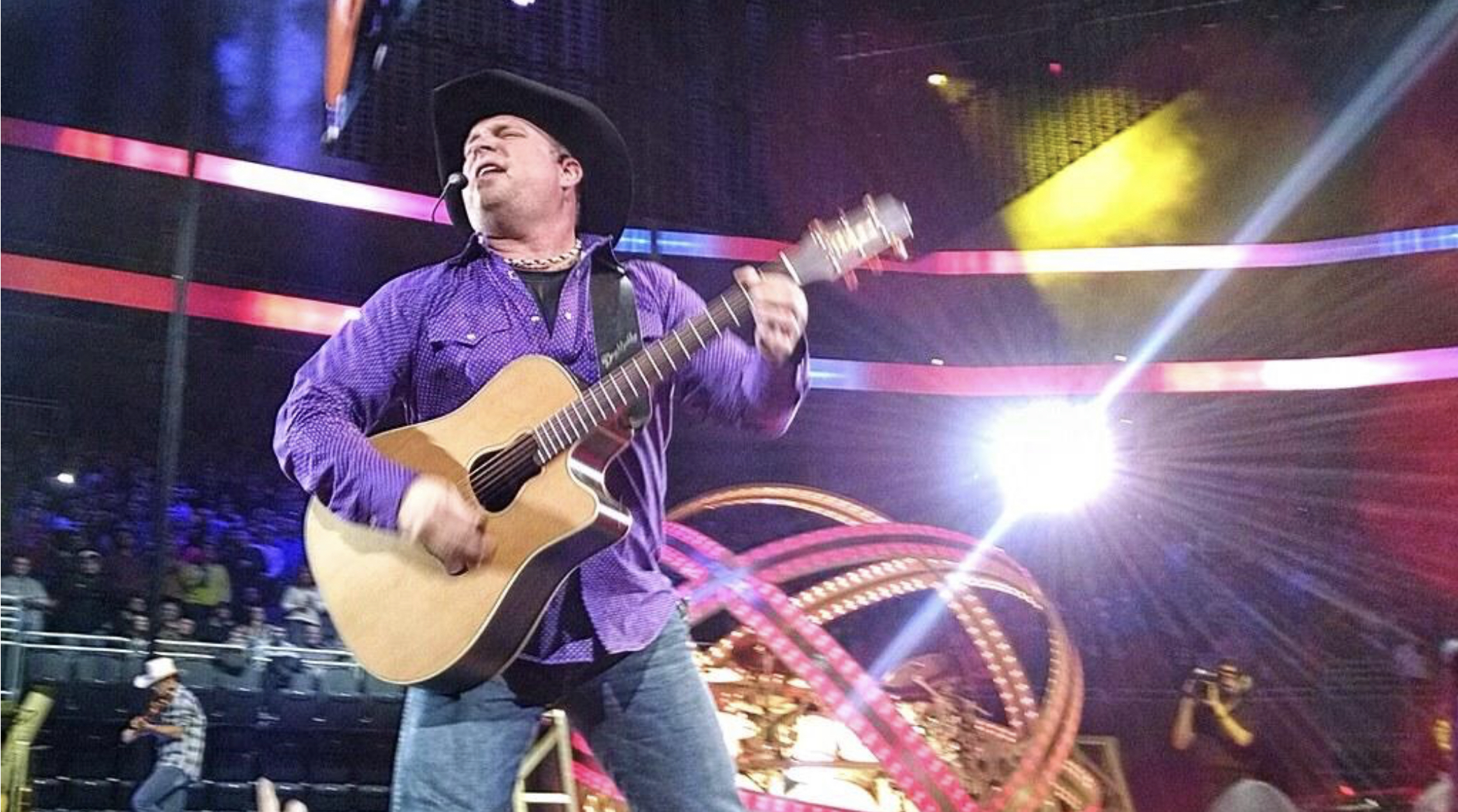 Garth Brooks to perform in Razorback Stadium this weekend