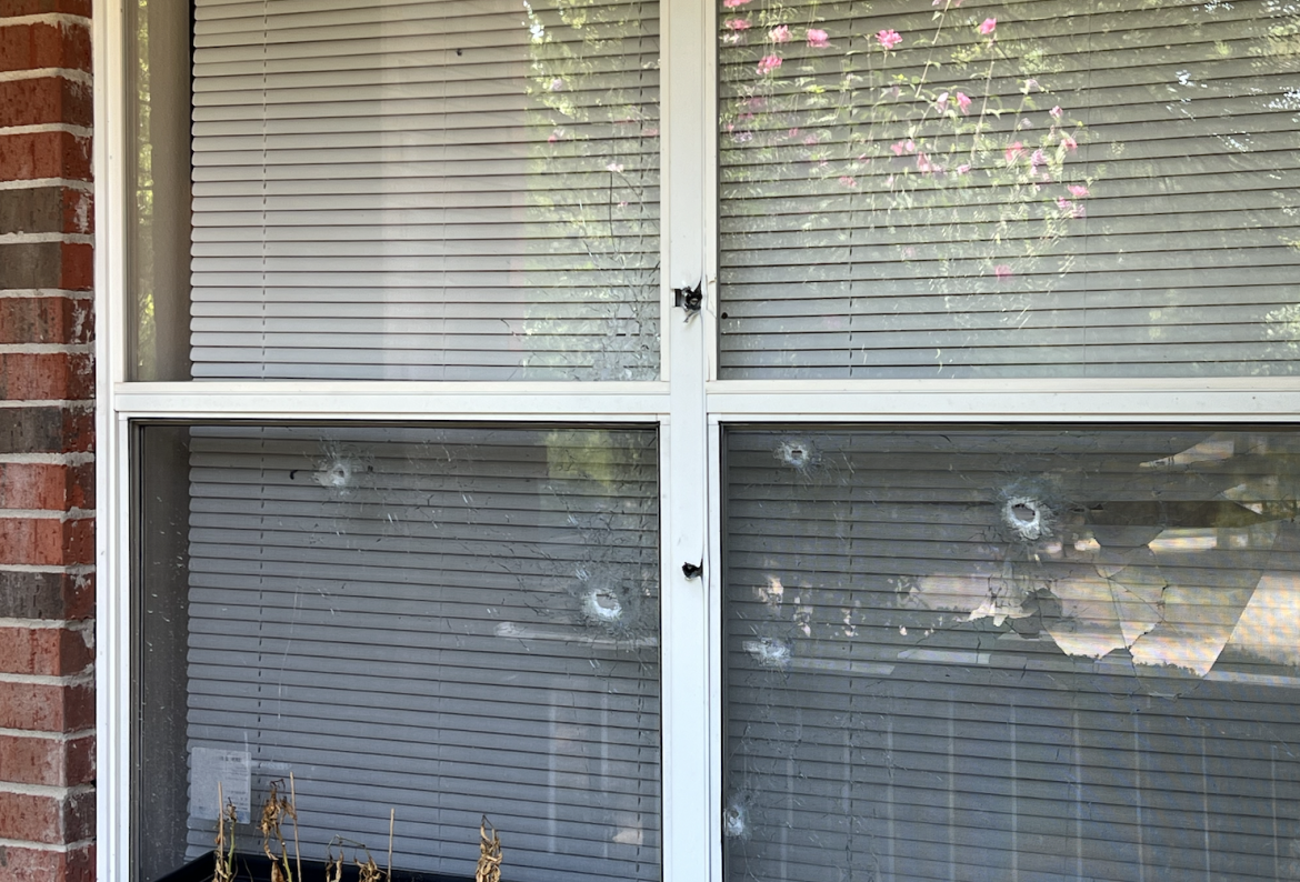 Deceased suspect in east Fayetteville apartment shootout identified