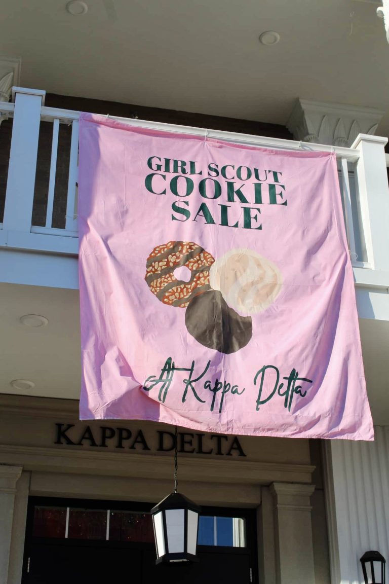University of Arkansas Kappa Delta hosts Girl Scout cookie sale supporting local troop